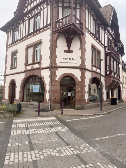 Bougie artisanale bois et verre soufflé : une pièce unique façonnée pour votre intérieur à mulhouse - Scarly Shop